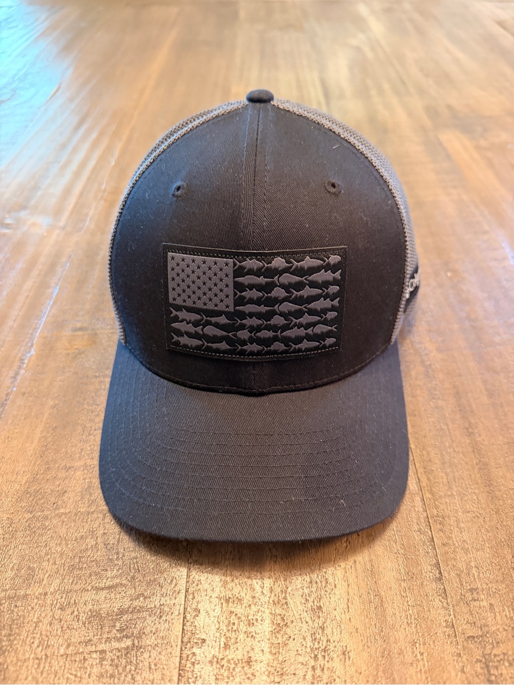 Columbia PFG Fish Flag FlexFit Hat Black Gray Mesh Stretch Fit Small / Medium
